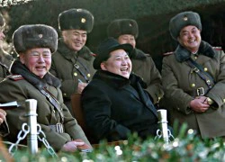 Kim Jong-un đích thân theo dõi tập trận 'tiêu diệt' tổng thống Hàn Quốc