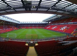 Man Utd muốn 'nhuộm trắng' Anfield