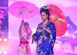 Nhật Kim Anh làm geisha hát bolero