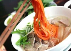 Phở "bảy sắc cầu vồng" xuất ngoại