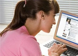 Rơi nước mắt vì bí mật động trời của bạn trai hẹn hò trên Facebook