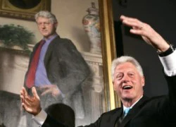 Số người ký đơn đòi bắt ông Bill Clinton lên gần 100.000 người