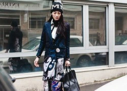 Thùy Trang diện street style cá tính trên đường phố Paris