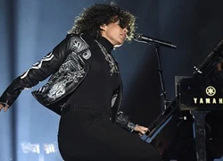 Alicia Keys ra mắt ca khúc tại chung kết Champions League