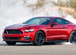 Ford Mustang giành ngôi xe cơ bắp bán chạy nhất