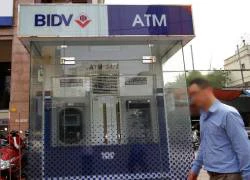 Hai người TQ dùng công nghệ cao trộm tiền từ cây ATM