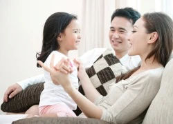 Lần đầu sau 14 năm chung sống, tôi mở khóa ngăn kéo tủ của chồng và òa khóc trước bí mật ấy