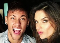 Neymar xì tin bên siêu mẫu của Victoria's Secret