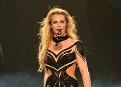 Trang phục biểu diễn ngày càng gợi cảm của Britney Spears