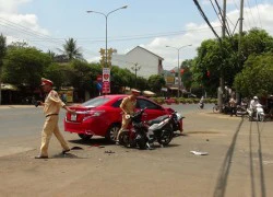 'Trốn' CSGT, nam thanh niên va vào ô tô nguy kịch