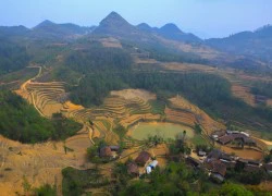 Uống café ở cực Bắc, 'check in' cùng lúc hai quốc gia