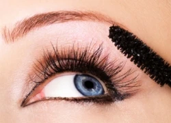 Chải mascara bị lem là tình trạng rất nhiều chị em mắc phải mà không biết cách giải quyết