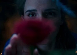 Emma Watson xuất hiện đầy bí ẩn trong teaser đầu tiên của "Người đẹp và Quái vật"