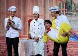 Hoài Linh hành hạ Nhan Phúc Vinh tơi tả trong game show