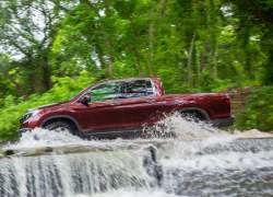 Honda Ridgeline 2017 lộ giá hấp dẫn 678 triệu đồng