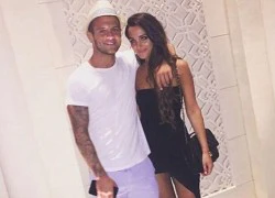 Jack Wilshere đỏ nghiệp, đỏ luôn cả tình