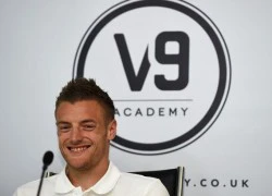 Jamie Vardy khai trương học viện bóng đá mang tên mình