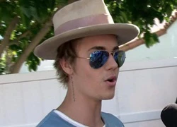 Justin Bieber bị kiện 100.000 USD vì đập điện thoại lúc say