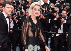 Kristen Stewart diện mốt không nội y lên thảm đỏ