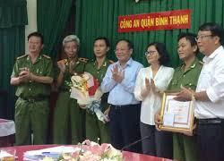 Lãnh đạo TP.HCM khen thưởng nóng công an Bình Thạnh