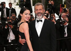 Mel Gibson đưa bồ trẻ kém 35 tuổi tới lễ bế mạc LHP Cannes