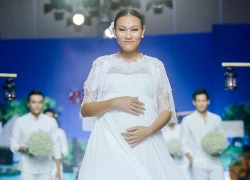 Thời trang Việt chuộng mốt bà bầu catwalk