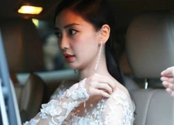 Angelababy lúng túng vì gặp sự cố với váy ren