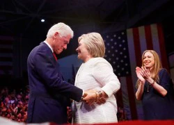 Bà Clinton ghi tên vào lịch sử