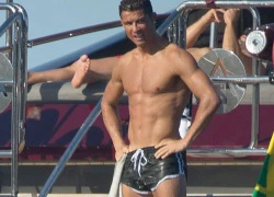 C. Ronaldo thư giãn trước khi dự Euro