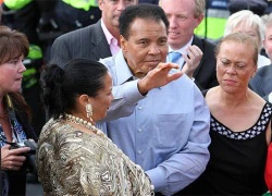 Các 'con rơi' tranh giành tài sản của Muhammad Ali