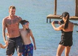 Gia đình Beckham vui vẻ đi du lịch ở Hy Lạp