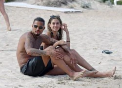 Kevin Boateng vui đùa cùng cô vợ 'Hoa hậu sát cầu thủ'