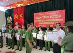 Khen thưởng đột xuất vụ truy bắt kẻ bắn công an ở Sơn La