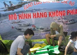 Mãn nhãn Su-34, F-22...mô hình thao diễn ở Việt Nam