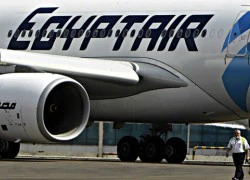 Máy bay EgyptAir đáp khẩn xuống Uzbekistan vì cảnh báo có bom