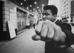 Khi "huyền thoại Mỹ" Muhammad Ali từ chối tham gia chiến tranh VN