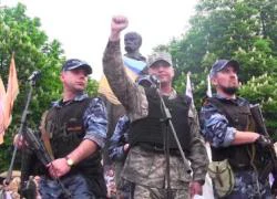 Phe ly khai ở Donbass tuyên chiến với Ukraine