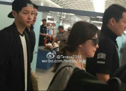 Song Joong Ki cùng Song Hye Kyo đi máy bay riêng về Hàn Quốc