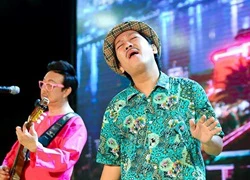 Trường Giang rủ quán quân Cười xuyên Việt làm show