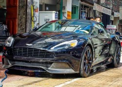 Aston Martin Vanquish mui trần đầu tiên về Việt Nam