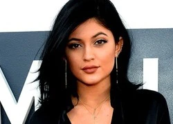 Bài học kinh doanh đắt giá của Kylie Jenner