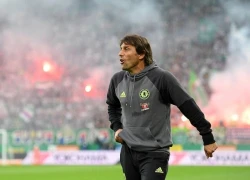 Conte hét tụt quần trong trận ra mắt Chelsea