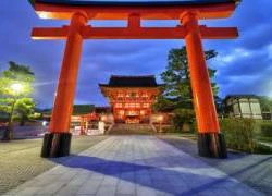 Fushimi Inari, ngôi đền ngàn cổng kỳ lạ ở Nhật Bản