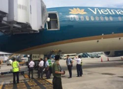 'Giấc mơ bay' của Vietnam Airlines gặp sự cố ở Nội Bài