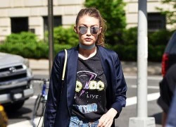 Học Gigi Hadid cách mặc áo thun họa tiết cho từng hoàn cảnh