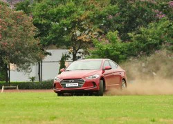 Hyundai dồn sức cho Elantra mới 'đấu' Mazda3, Toyota Altis tại VN