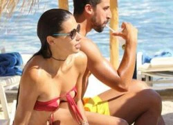 Khedira đi nghỉ mát cùng siêu mẫu hai con