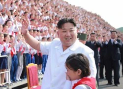 Kim Jong-un cân nặng 130 kg sau 4 năm cầm quyền