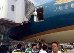 Máy bay Boeing 787-9 hỏng cửa: Vietnam Airlines thiệt hại bao nhiêu?