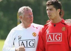 Người cha già Alex Ferguson và những "đòn roi" dành cho đứa con dị thường Ronaldo